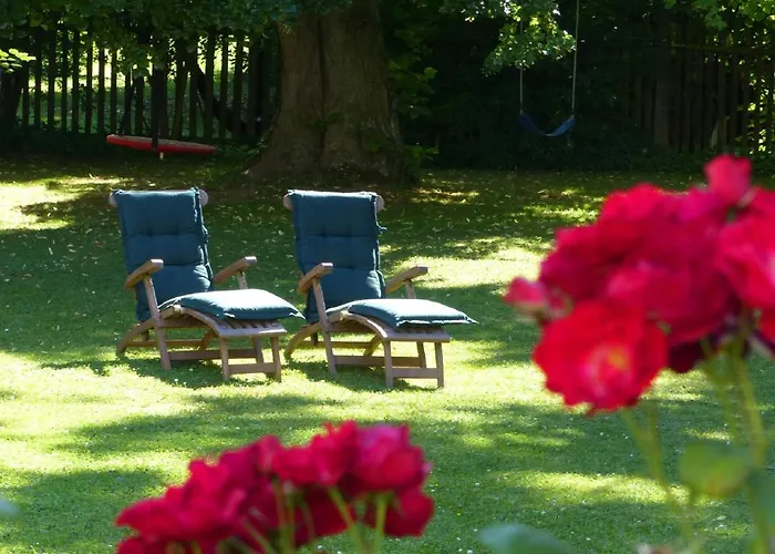 לינה וארוחת בוקר Unter Den Linden